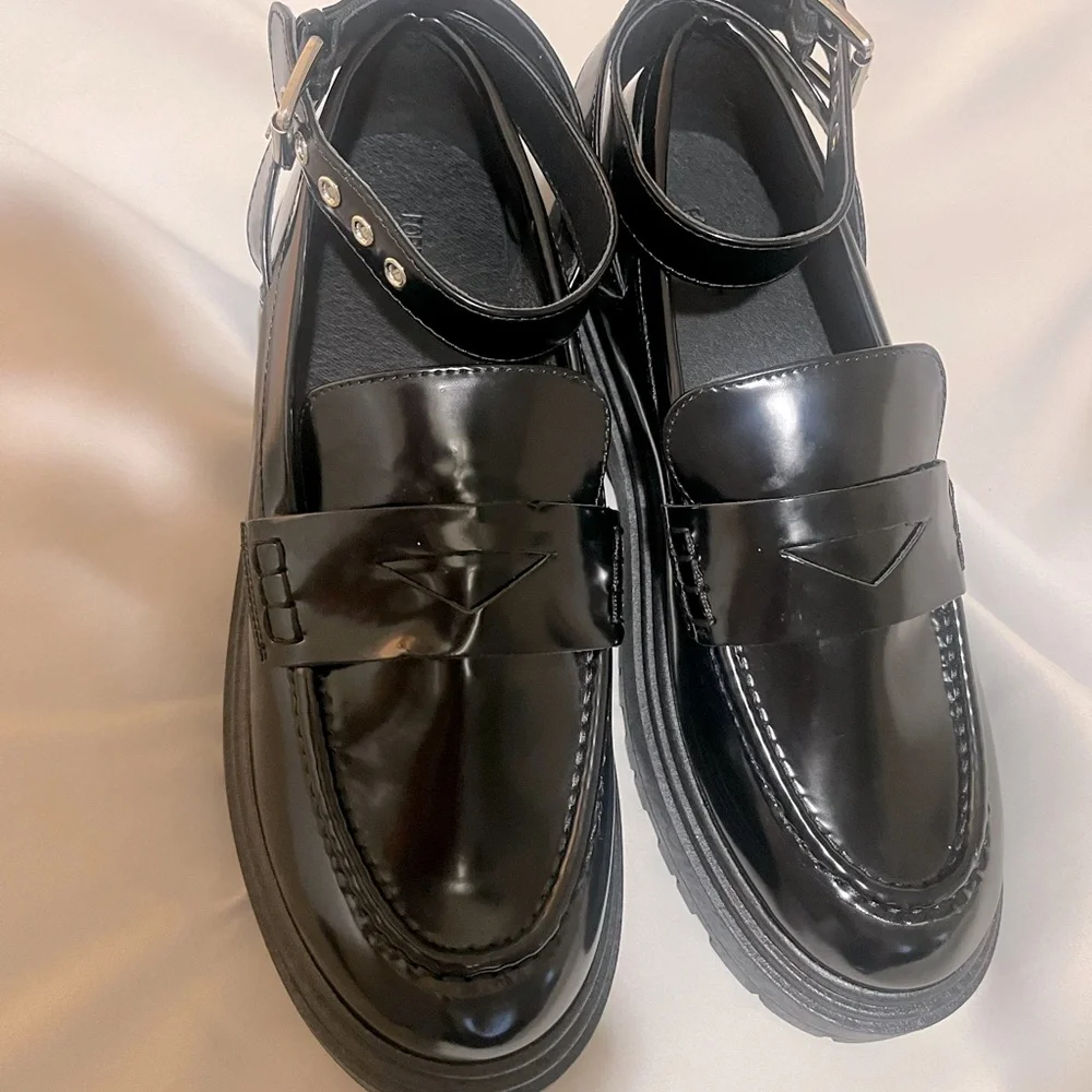 NWOT Forever 21 Black Women's Platform Loafers Ankle Strap Size  9 W - Picture 4 of 6